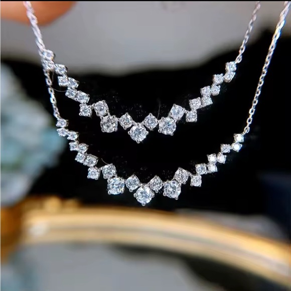 New Elegant Silver Necklace with Sparkling Simulated Diamonds - Picture 3 of 7